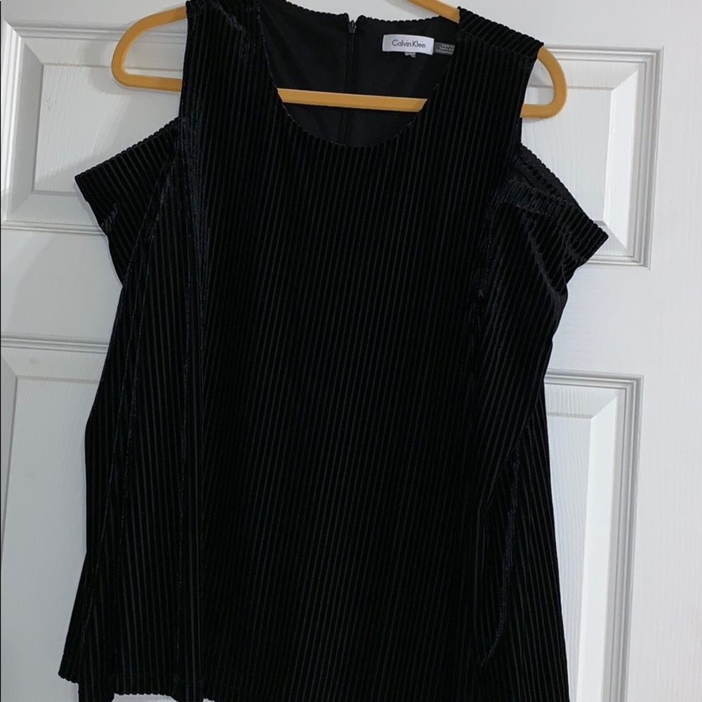 BLACK RICH VELVET COLD SHOULDER TOP DRESSY - Picture 2 of 6